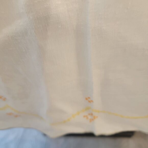 Vintage Linen White and Multicolor Tablecloth 84" x 69" - Picture 5 of 7